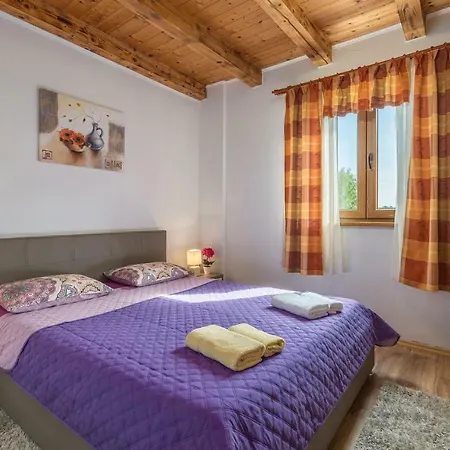 Nyaraló House Antonio *